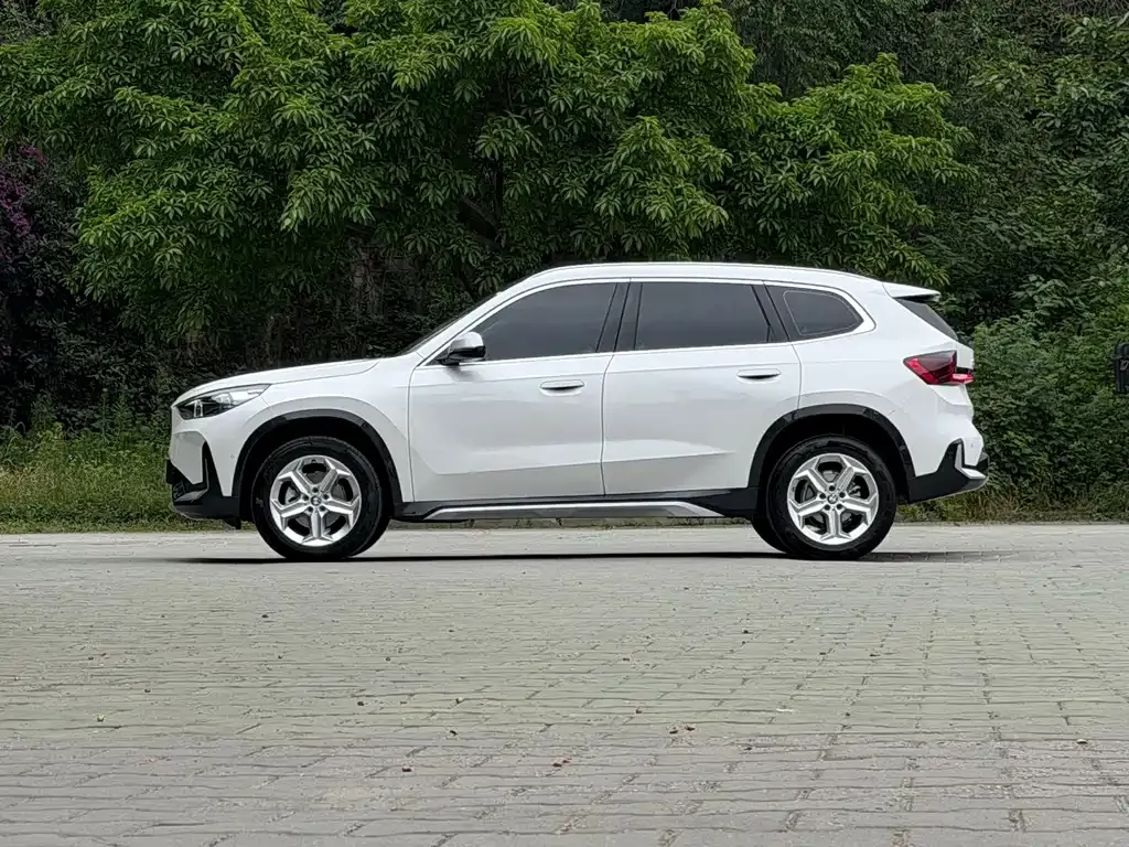 BMW X1 — фото 10