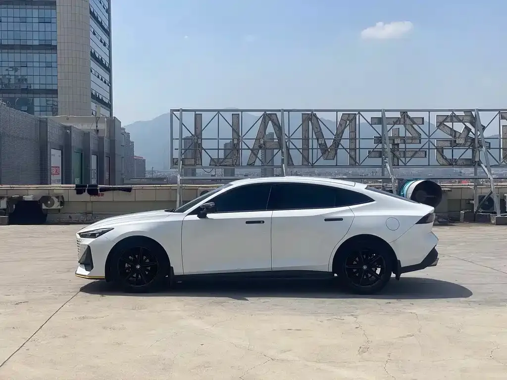 Changan UNI-V 2023 из CN, фото 6