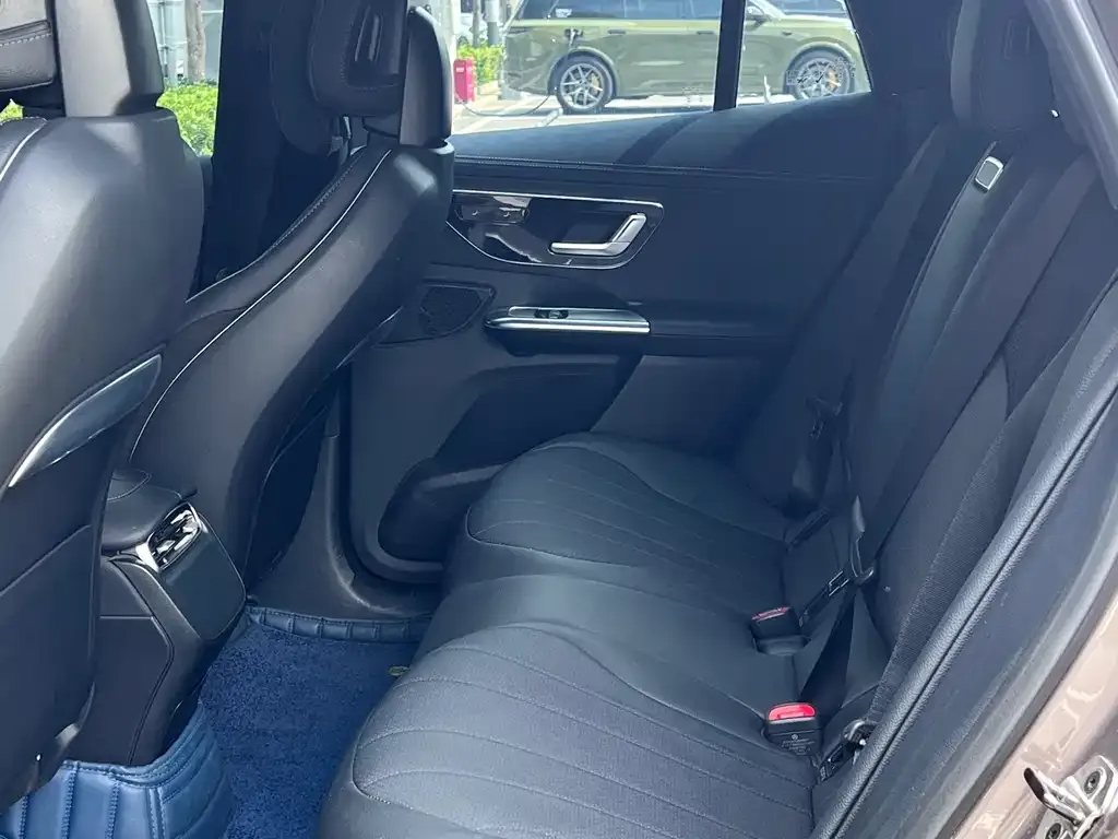 Mercedes-Benz EQE SUV 2023 из CN, фото 2