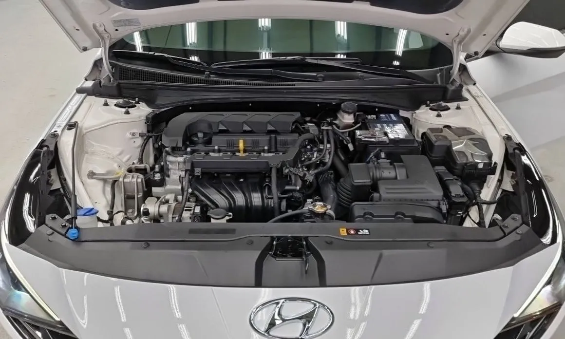 Hyundai AVANTE 2021 из KR, фото 2