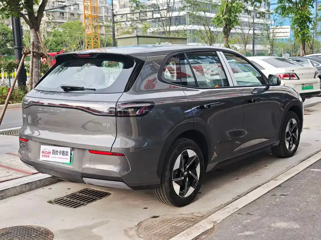 Geely Galaxy E5 — фото 10