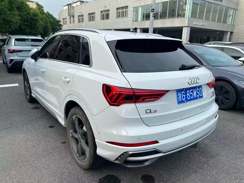 Audi Q3 — фото 6