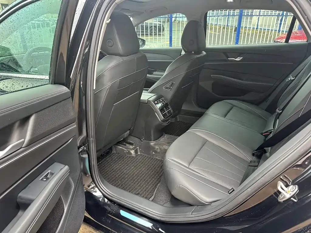 Volkswagen Passat — фото 3