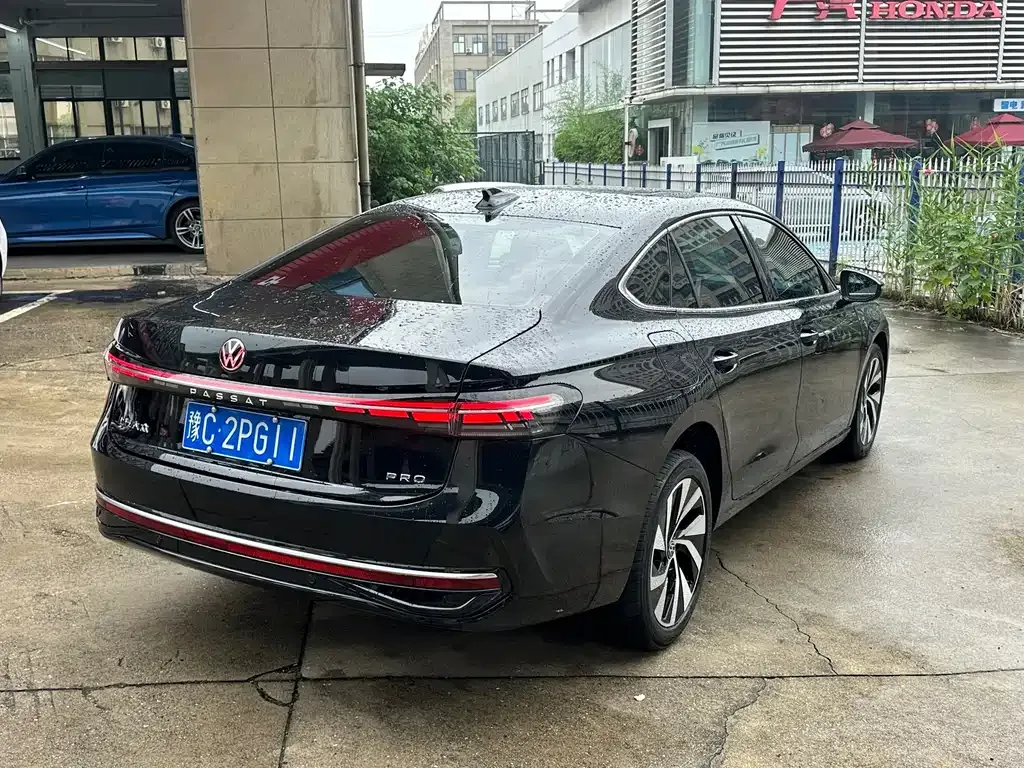 Volkswagen Passat — фото 5