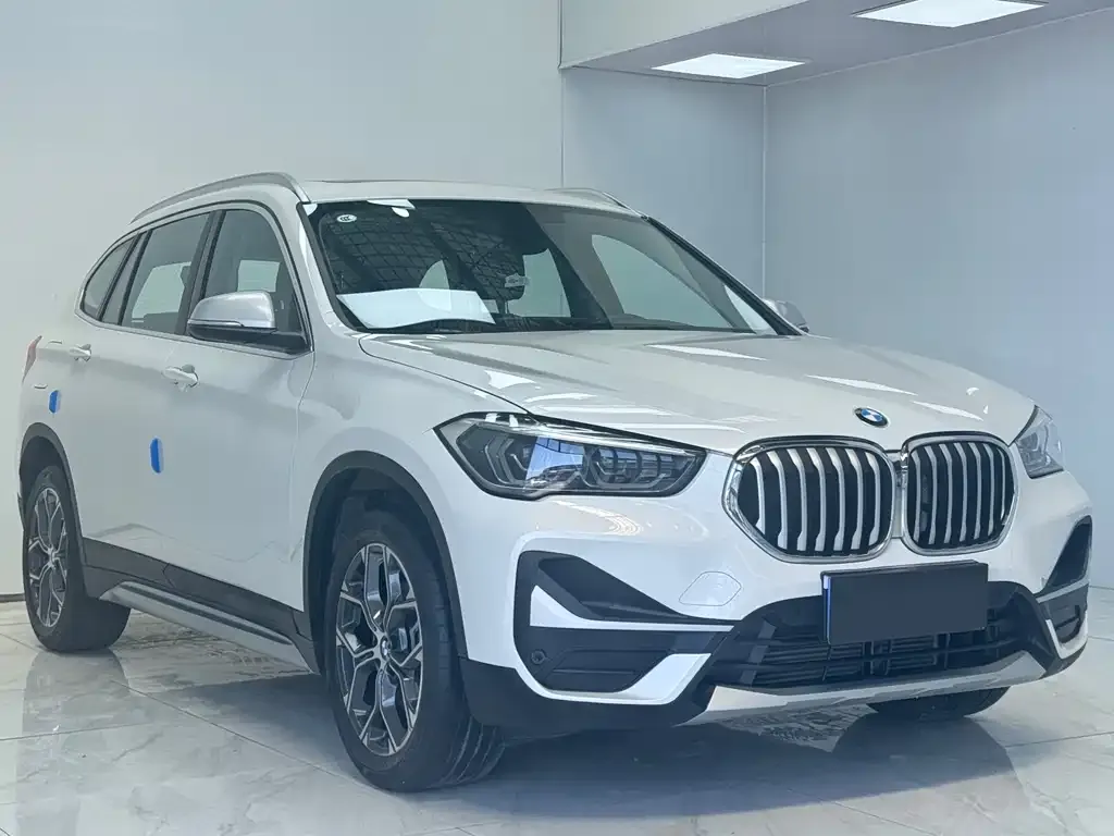 BMW X1 — фото 10