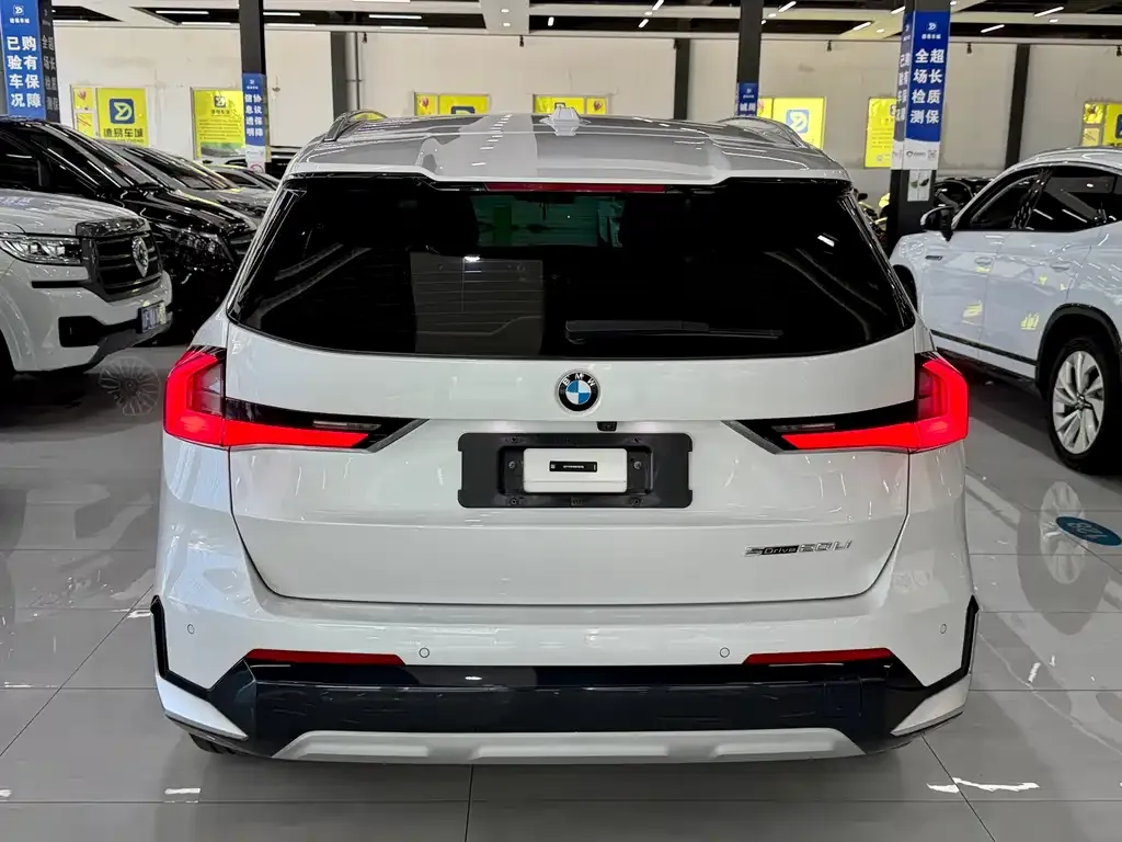 BMW X1 — фото 9