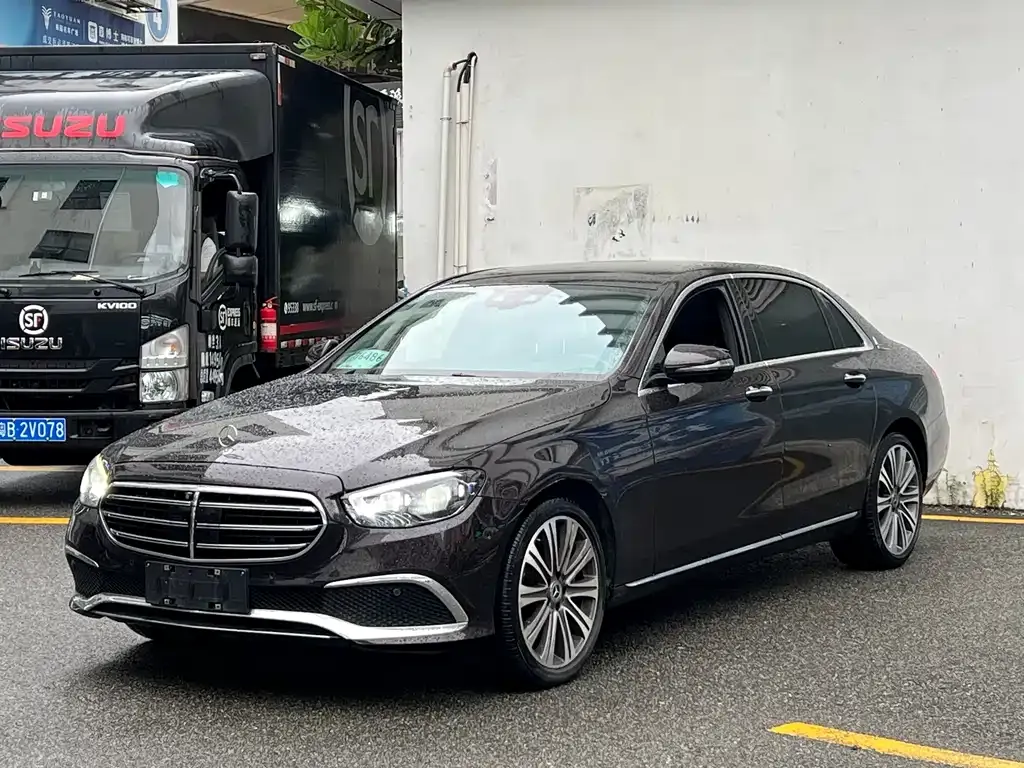 Mercedes-Benz E-Class — фото 6