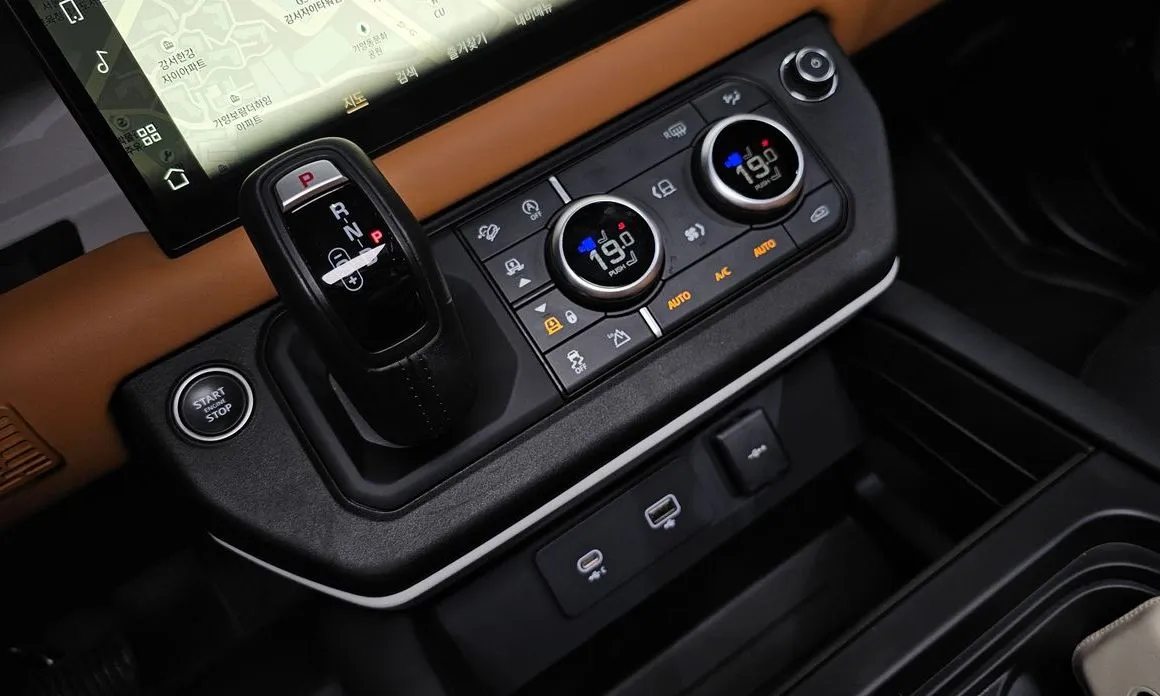 Land Rover Defender 2023 из KR, фото 7
