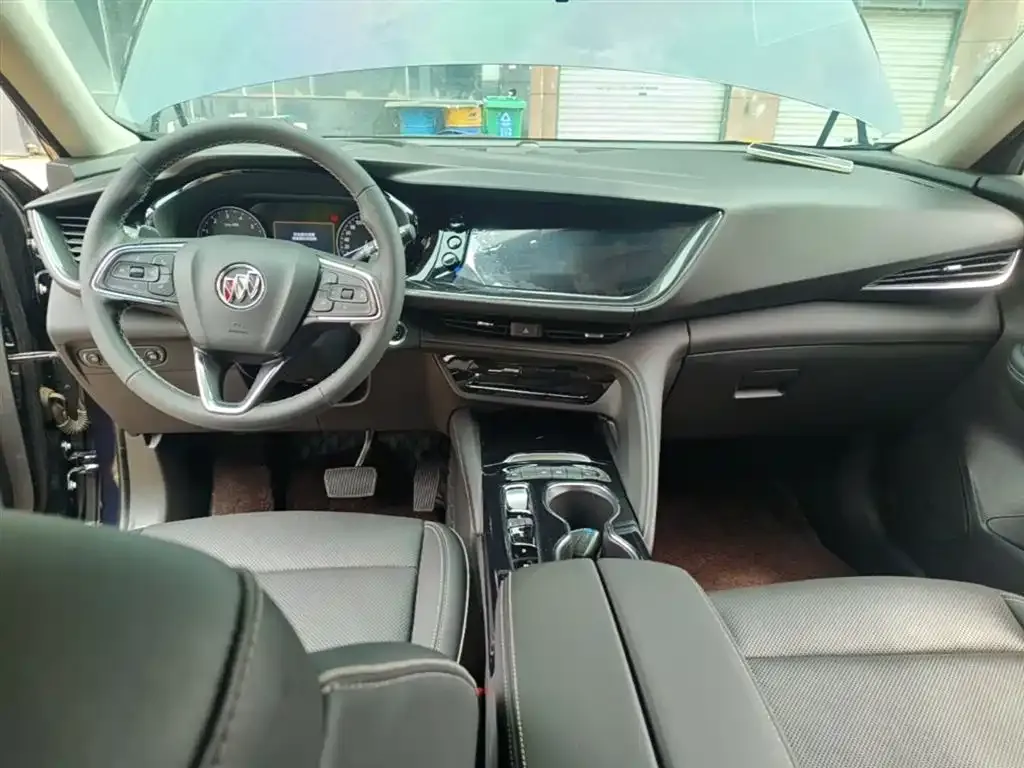 Buick Envision Plus — фото 7