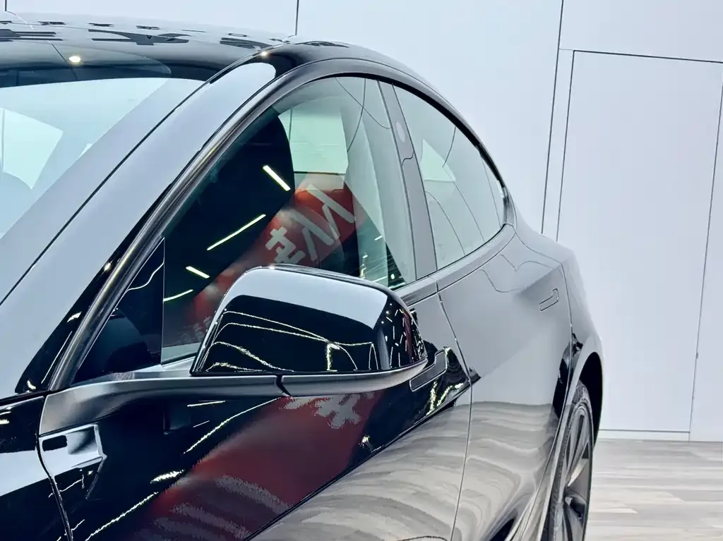 Tesla Model 3 — фото 7