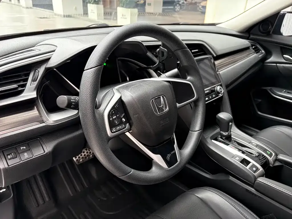 Honda Civic — фото 7