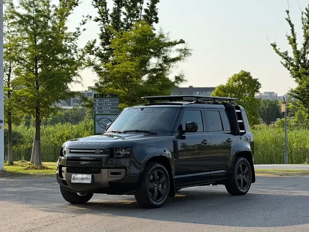 Land Rover Defender — фото 1