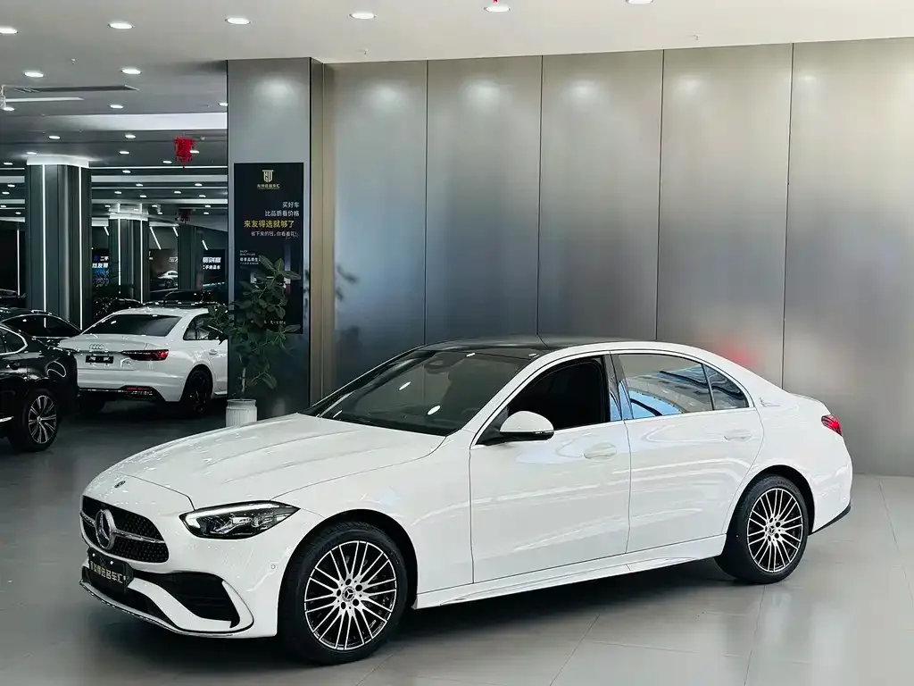 Mercedes-Benz C-Class — фото 1