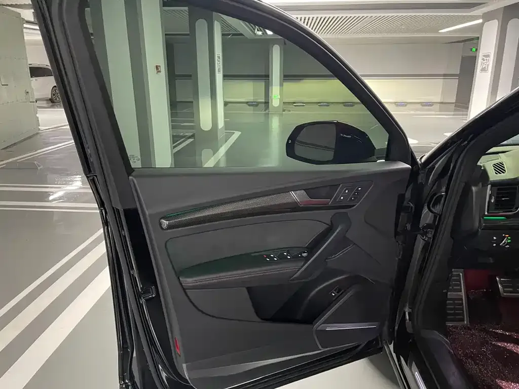 Audi SQ5 2022 из CN, фото 10