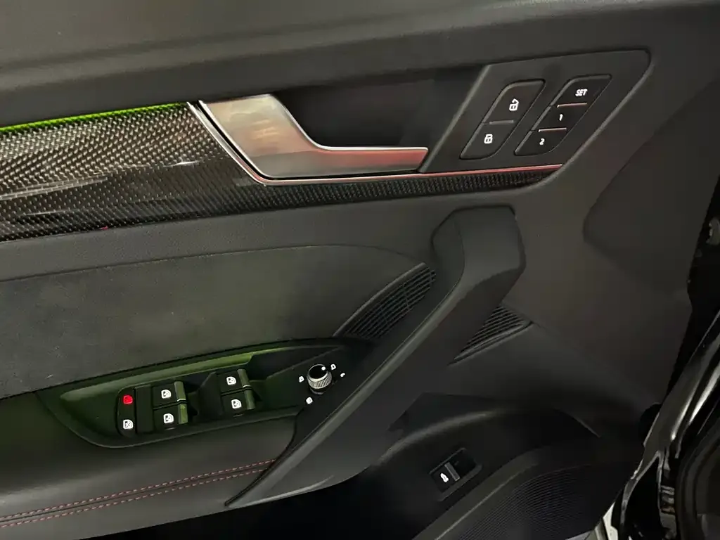 Audi SQ5 2022 из CN, фото 9