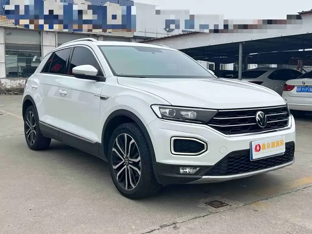 Volkswagen T-Roc — фото 9