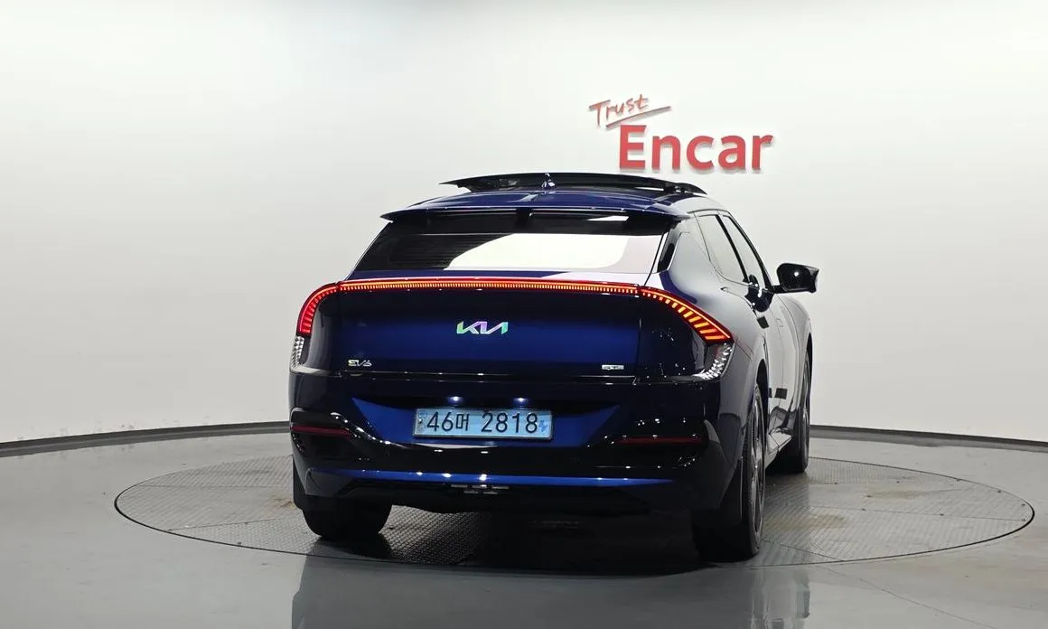 Kia EV6 2023 из KR, фото 2