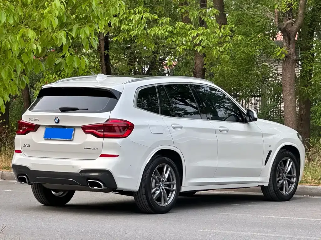 BMW X3 — фото 9