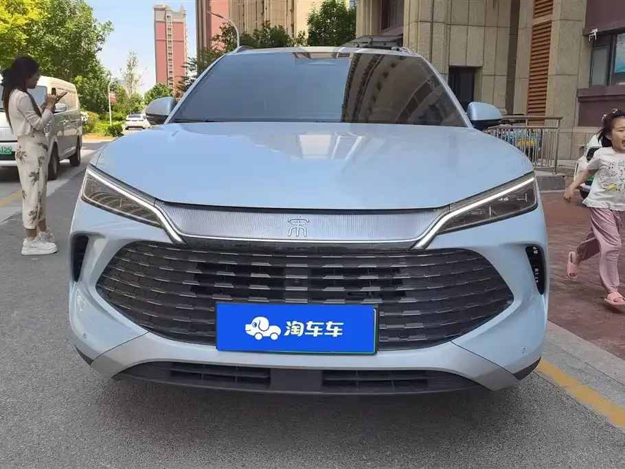 BYD L DM-i — фото 4