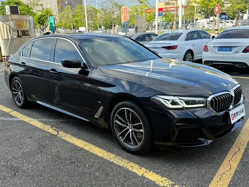 BMW 5 Series — фото 5