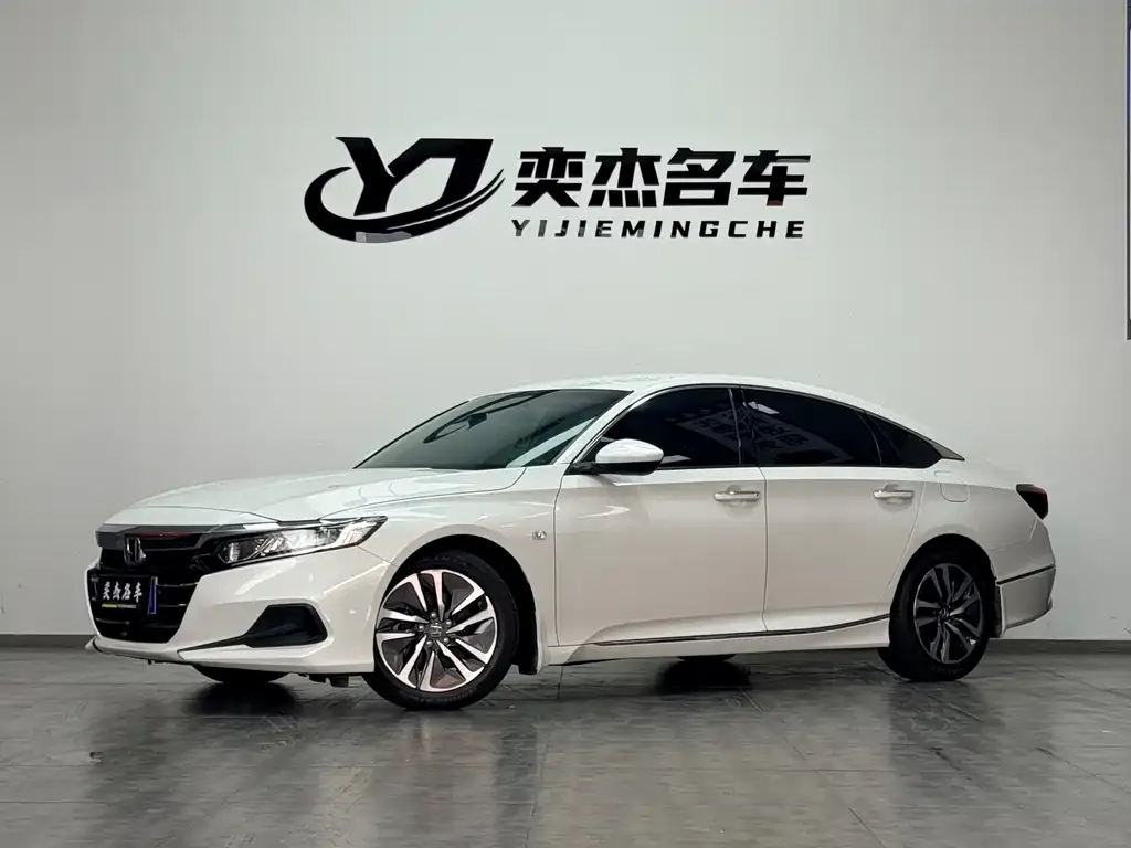 Honda Accord — фото 1