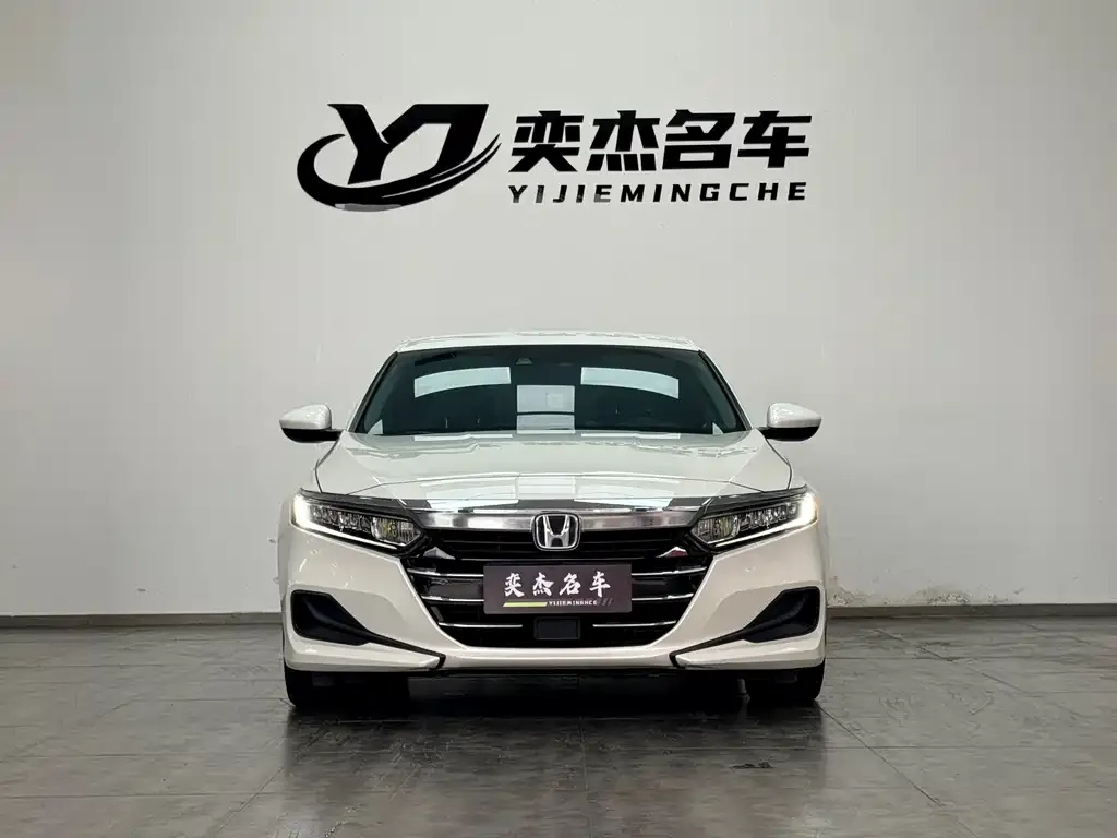 Honda Accord — фото 8