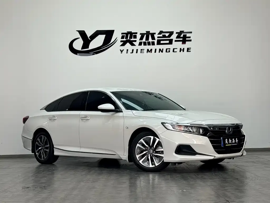 Honda Accord — фото 9