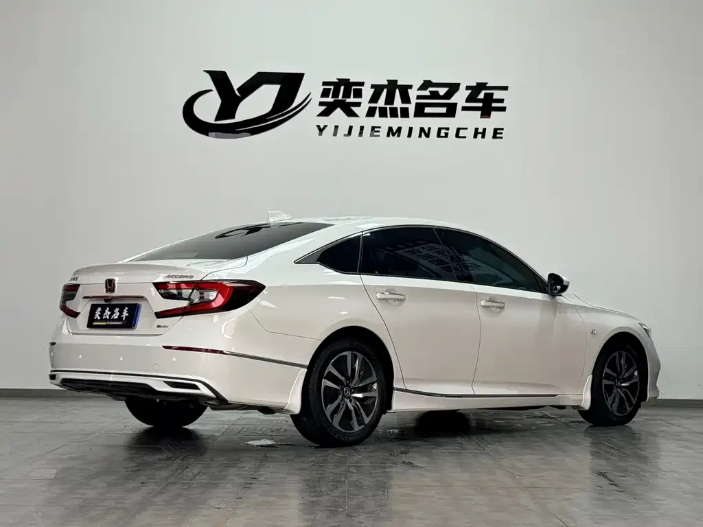 Honda Accord — фото 2