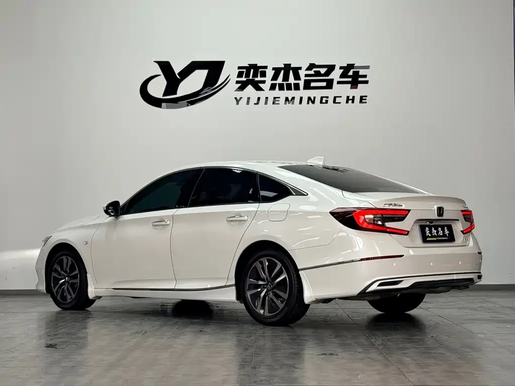 Honda Accord — фото 4