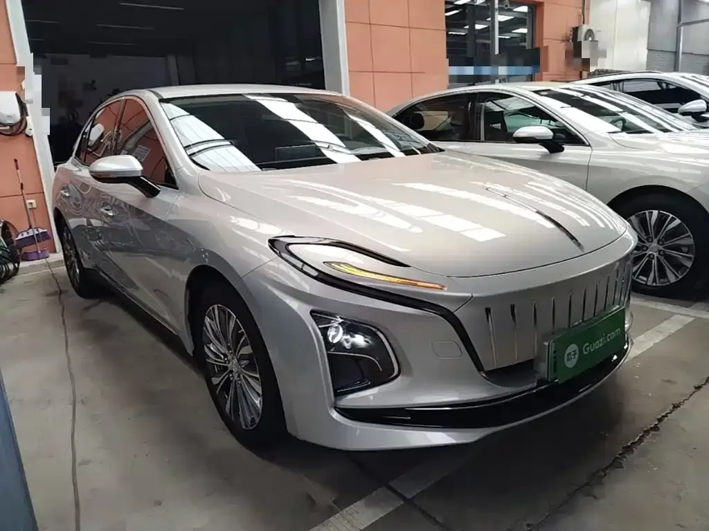 Hongqi E-QM5 — фото 9