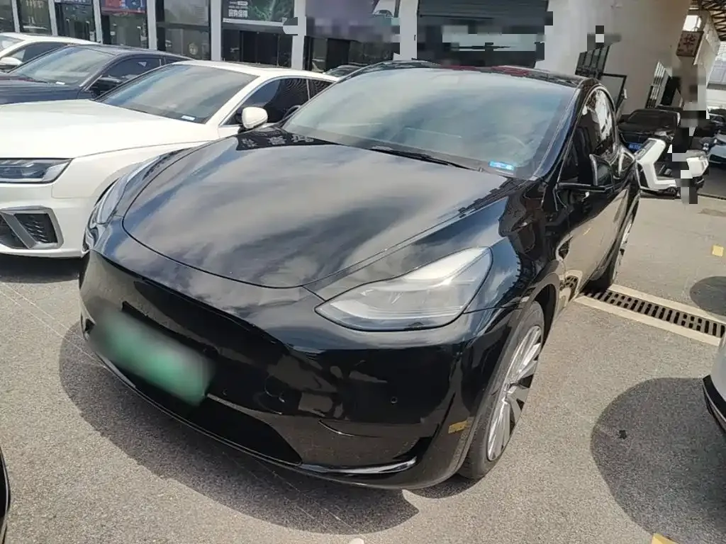 Tesla Model Y — фото 7
