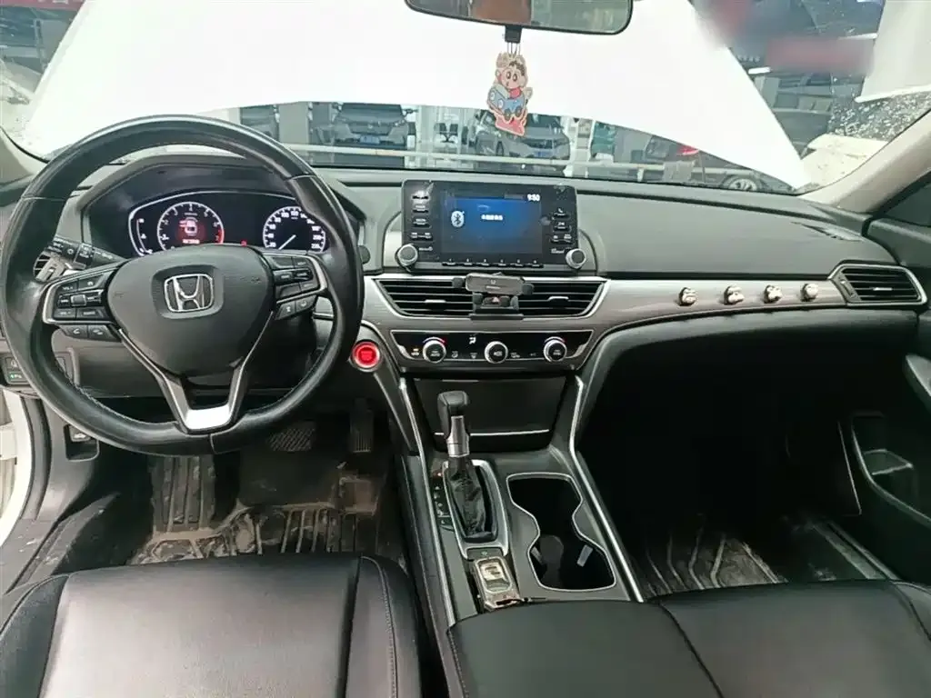 Honda Accord — фото 9