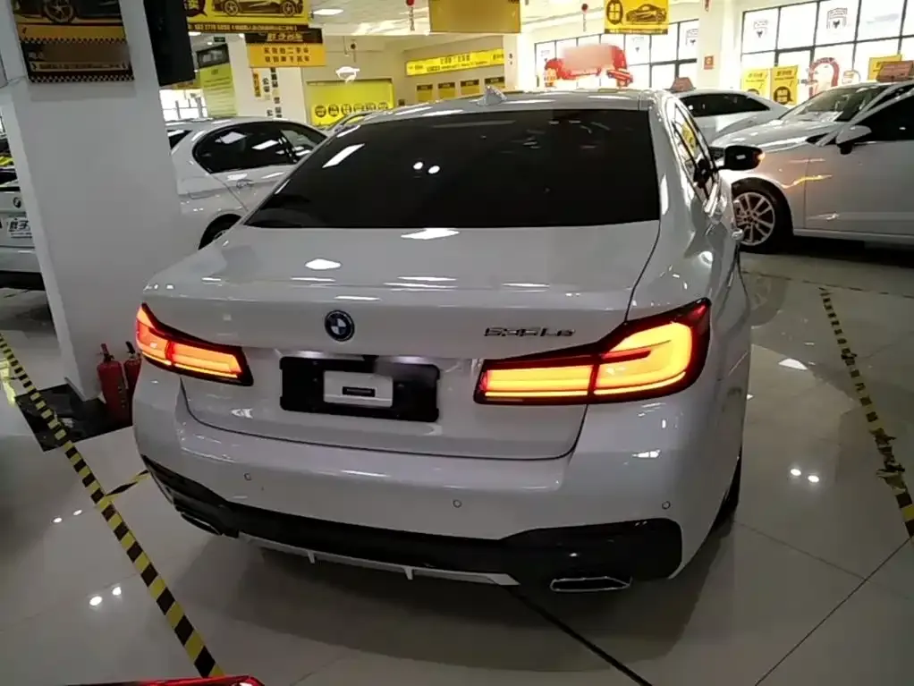 BMW 5 Series New Energy — фото 4