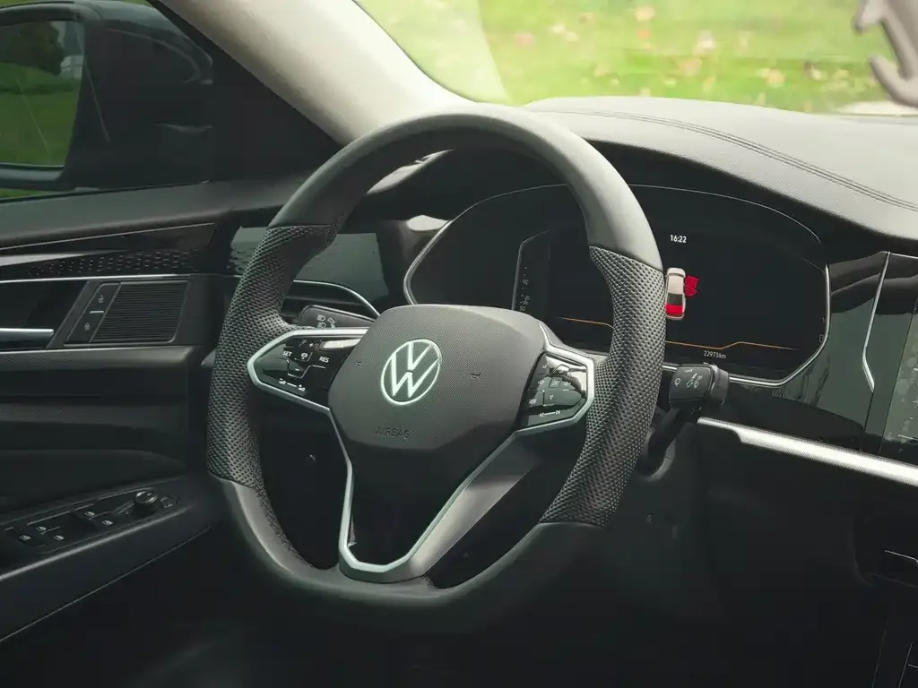 Volkswagen Passat — фото 5