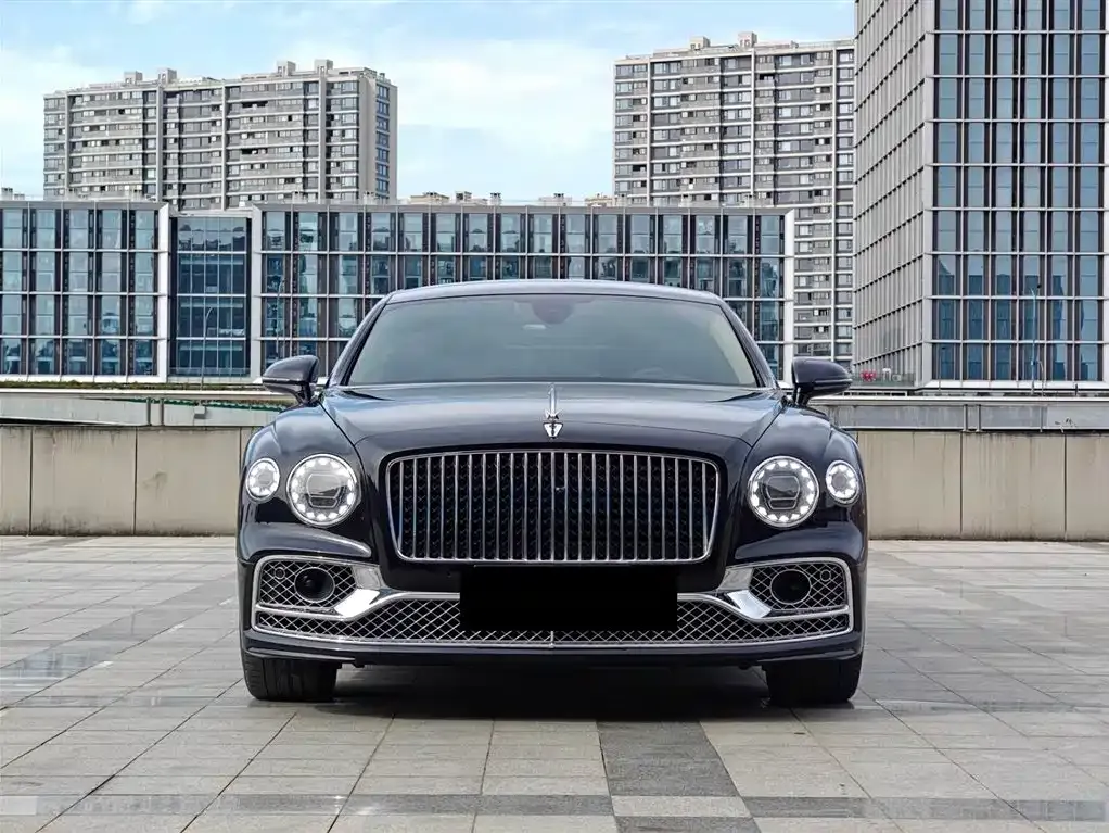 Bentley Flying Spur — фото 6