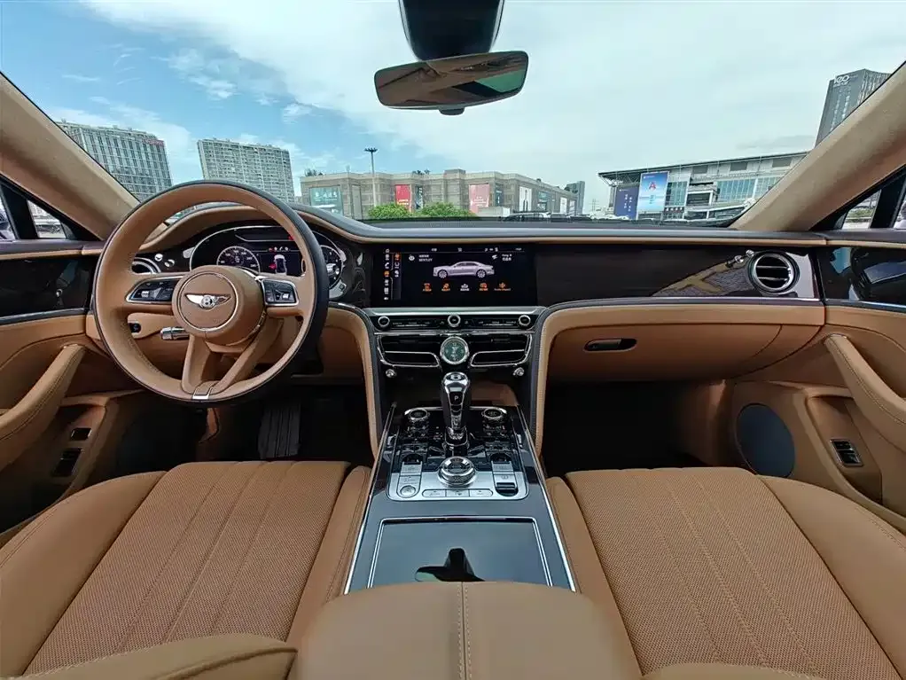 Bentley Flying Spur — фото 7