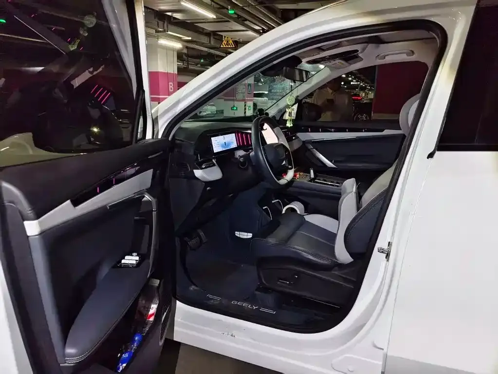 Geely Boyue L 2024 из CN, фото 8