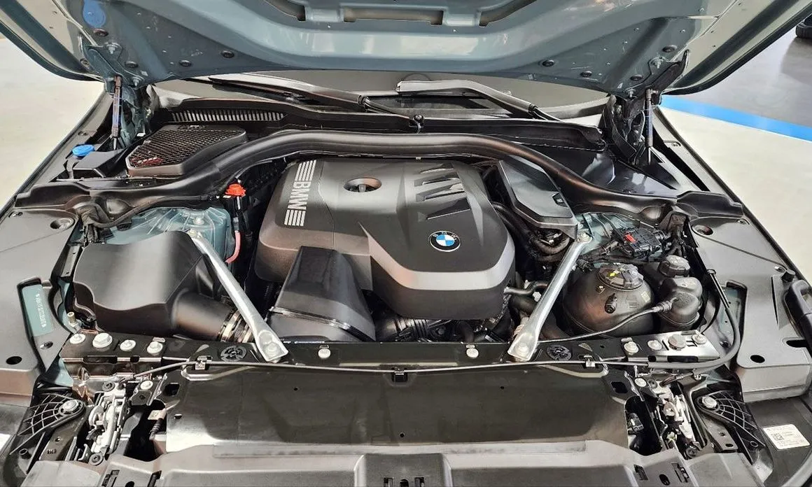 BMW 5-Series 2025 из KR, фото 4