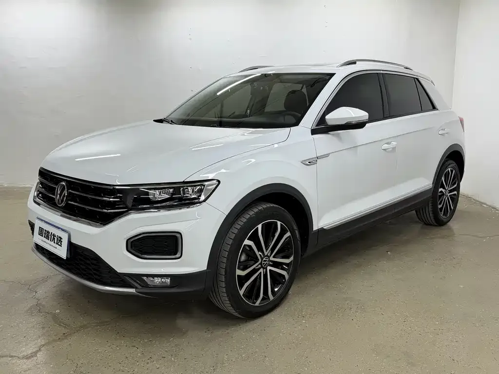 Volkswagen T-Roc — фото 1