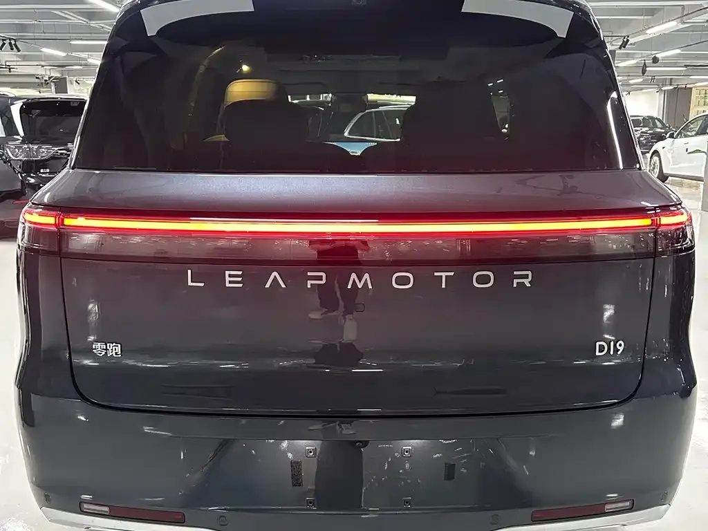 Leapmotor 零跑D19 2026 из CN, фото 7