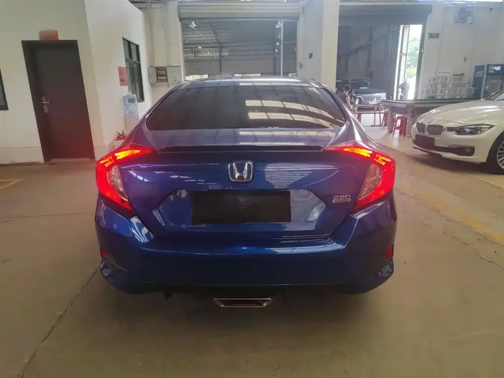 Honda Civic 2022 из CN, фото 5