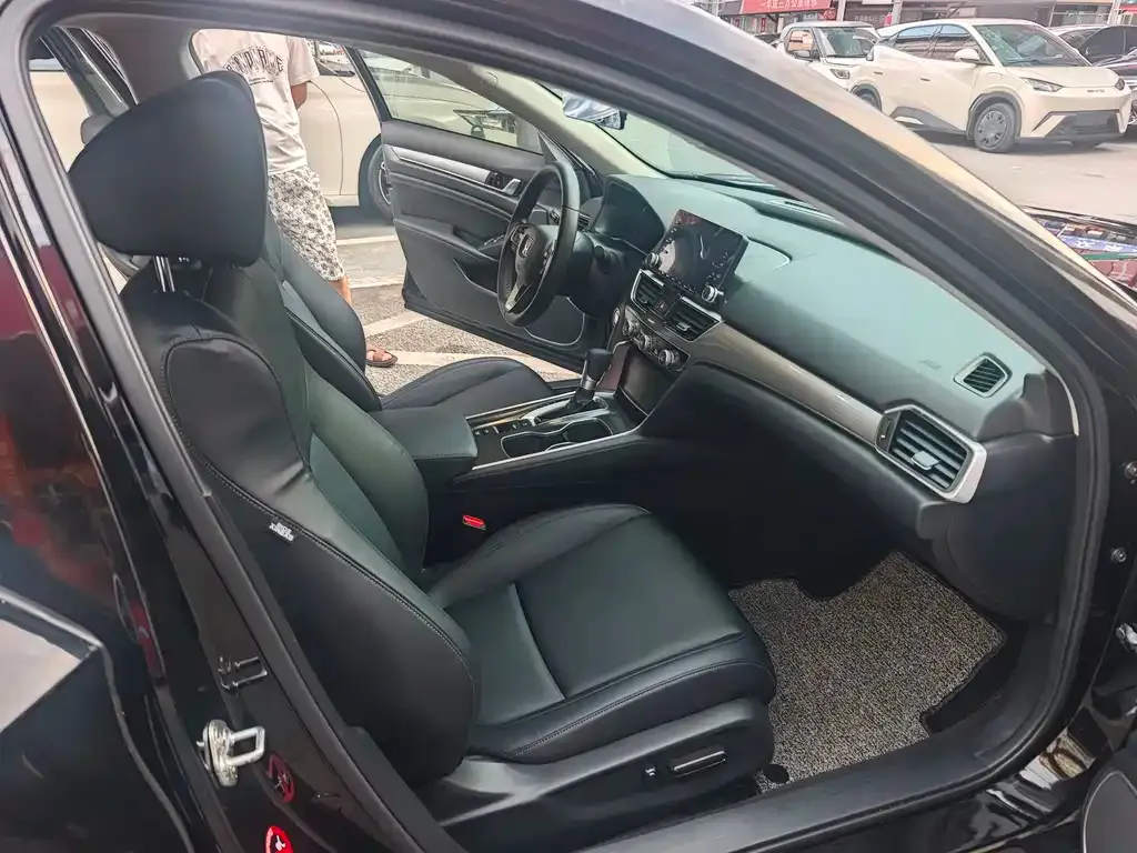 Honda Accord — фото 2