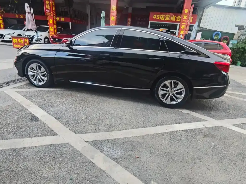 Honda Accord — фото 5
