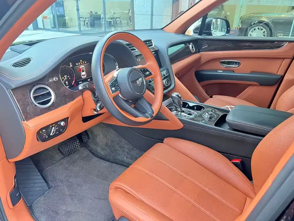 Bentley Bentayga PHEV 2021 из CN, фото 7