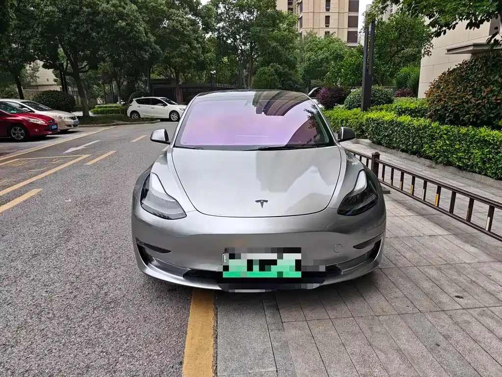 Tesla Model 3 — фото 7
