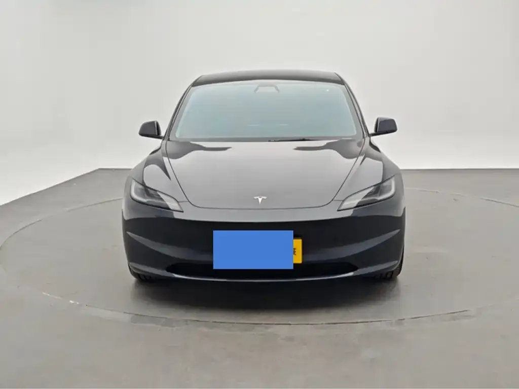 Tesla Model 3 — фото 8