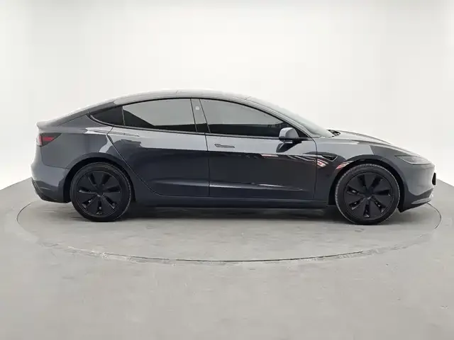 Tesla Model 3 — фото 2