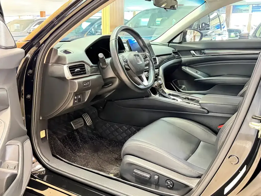 Honda Accord — фото 6