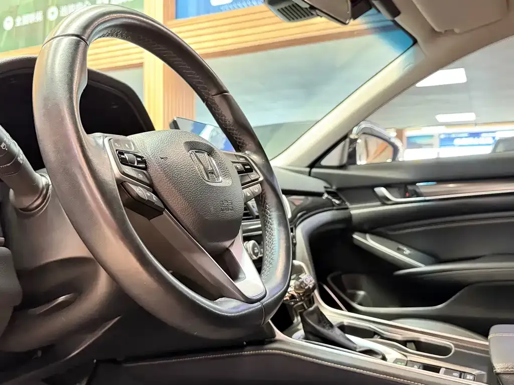Honda Accord — фото 3