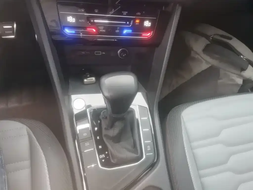 Volkswagen Tiguan X 2022 из CN, фото 10